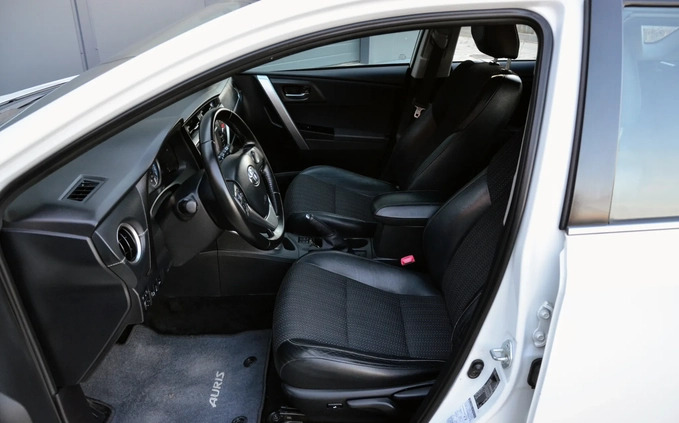 Toyota Auris cena 45800 przebieg: 217000, rok produkcji 2014 z Zamość małe 137